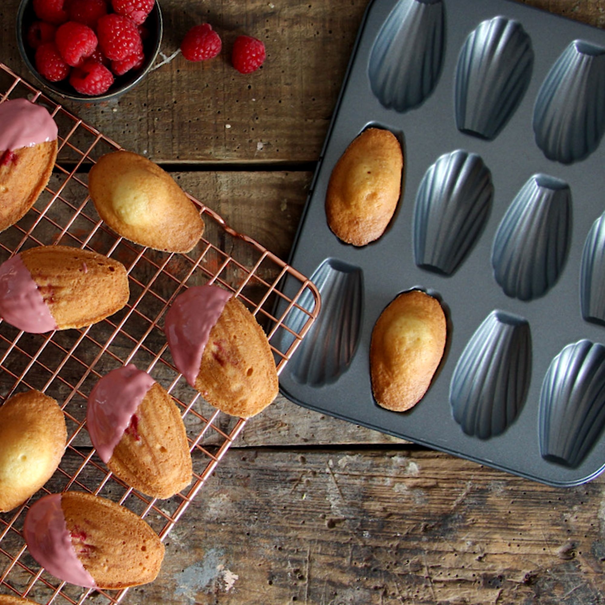 de Buyer - Tray 12 madeleines - non-stick