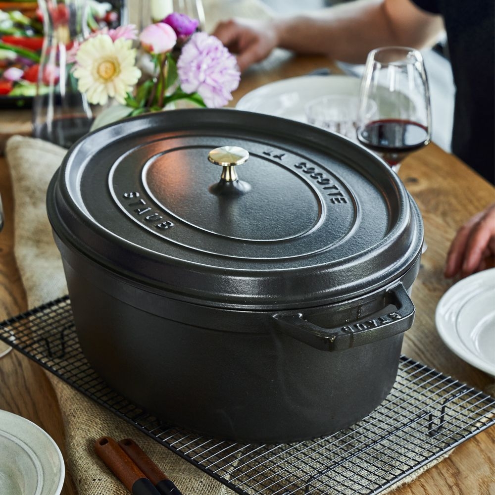 STAUB - Cocotte | oval | 29 cm | black