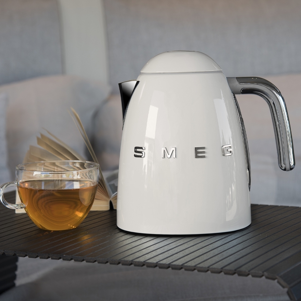 Smeg - 1,7 L Wasserkocher mit regelbarer Temperatureinstellung - Designlinie Stil Der 50° Jahre