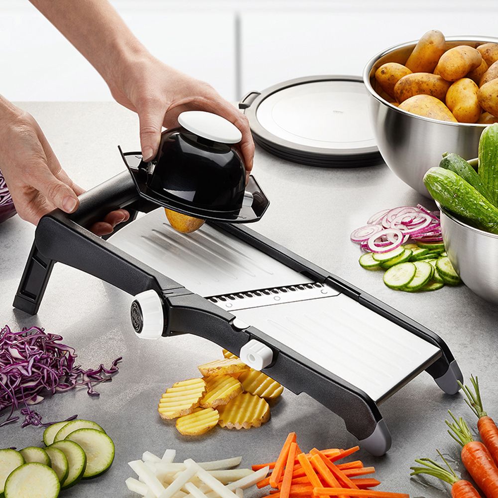 Gefu - LAOLA vegetable slicer with finger protection