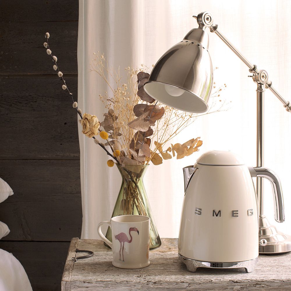 Smeg - 1.7 L kettle - design line style The 50 ° years