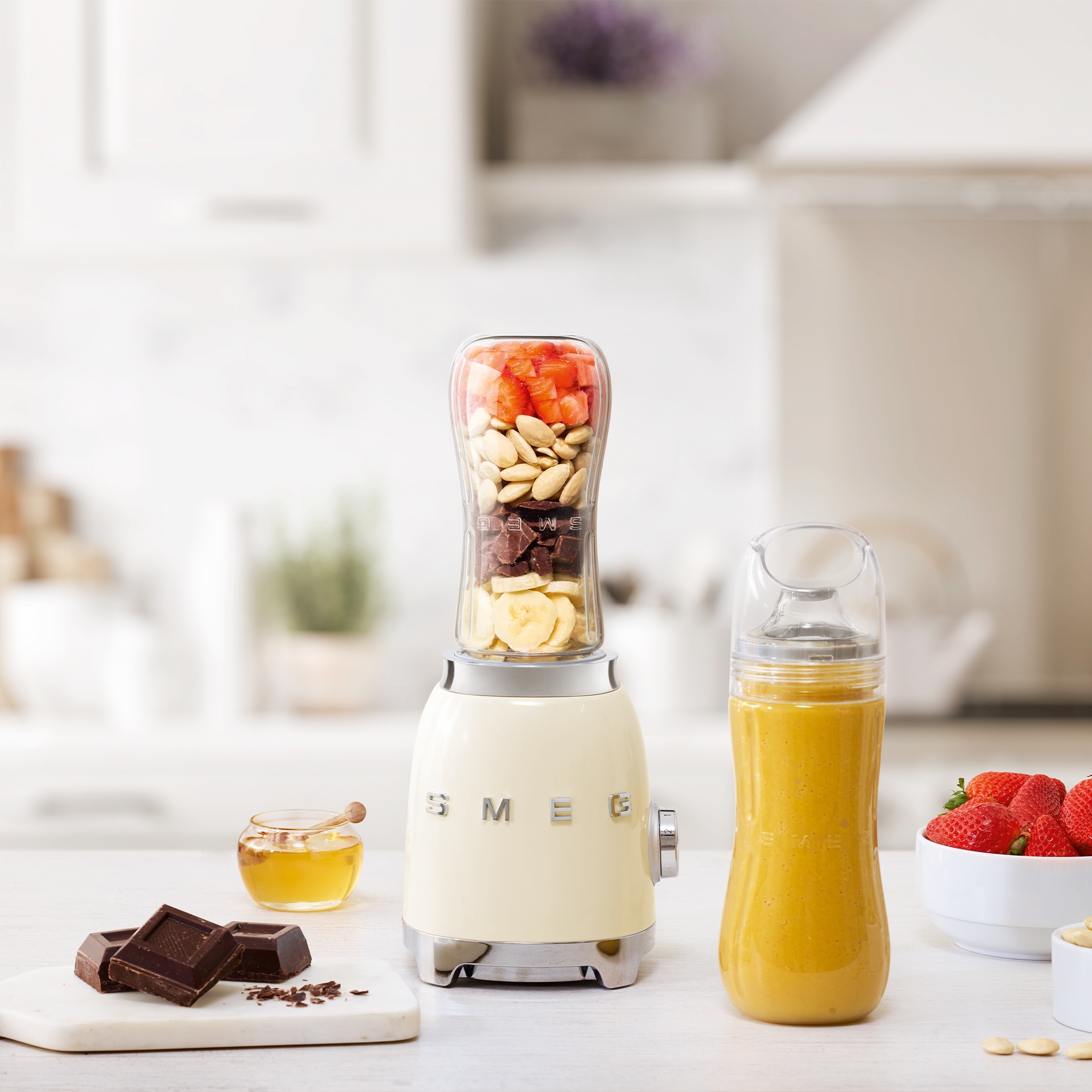 Smeg - Mini blender - design line style The 50 ° years