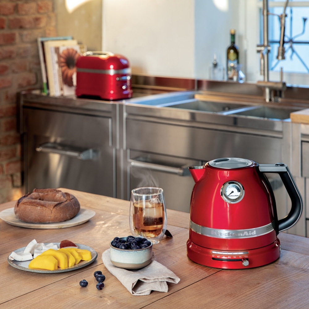 KitchenAid - Artisan 1.5 L Kettle - Candy Apple