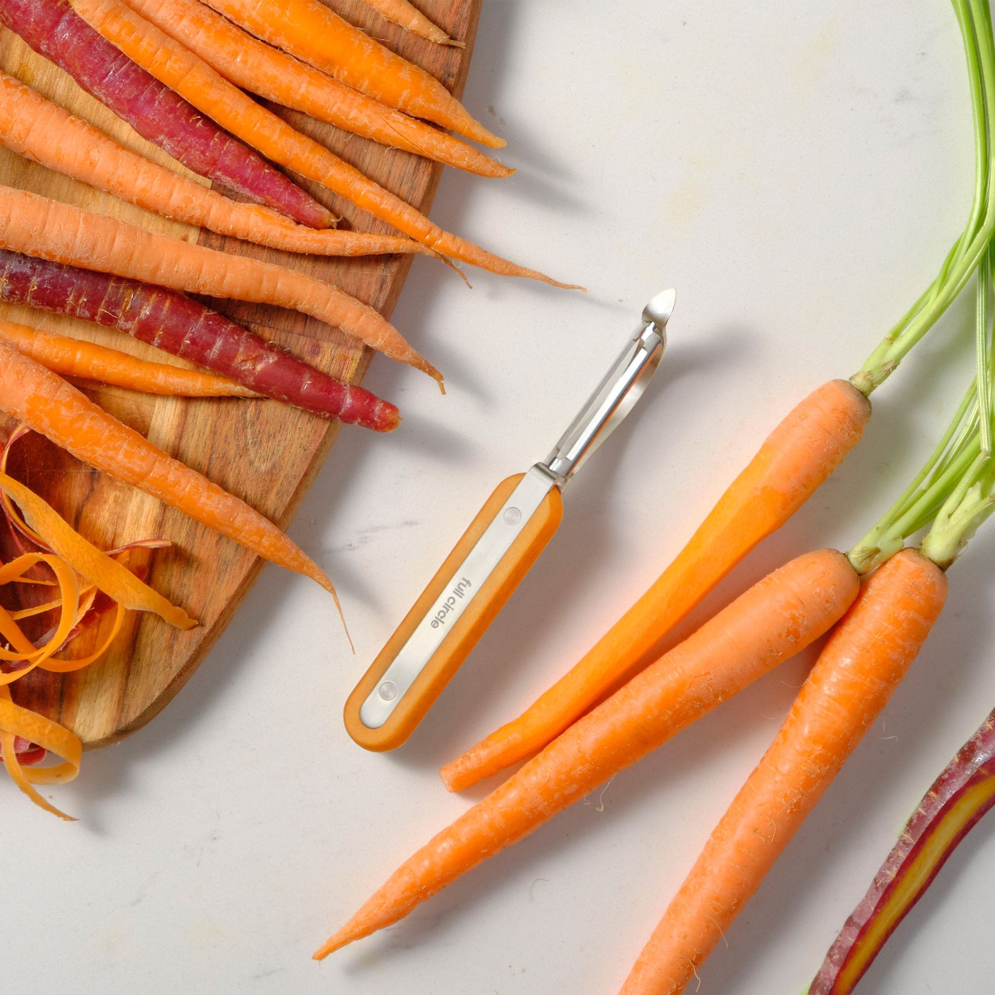 Full Circle - Vegetable Peeler - PEEL OUT