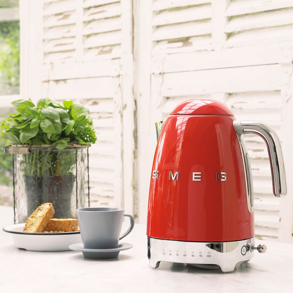 Smeg - 1.7 L kettle with adjustable temperature setting - design line style The 50 ° years