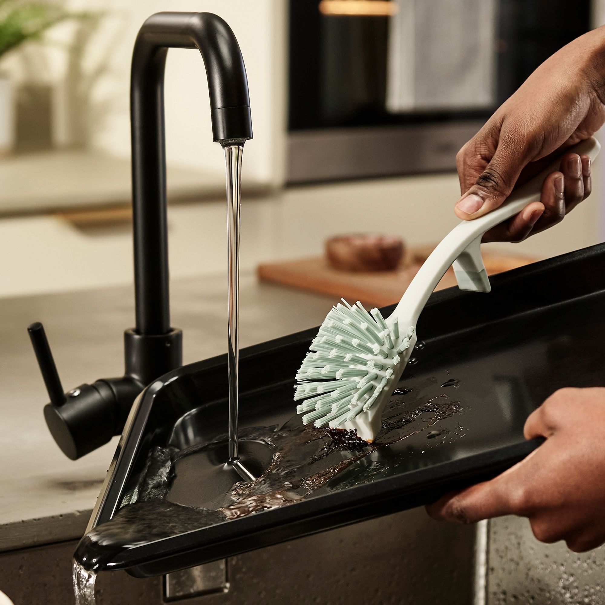 Joseph Joseph - Edge™ Sink Brush