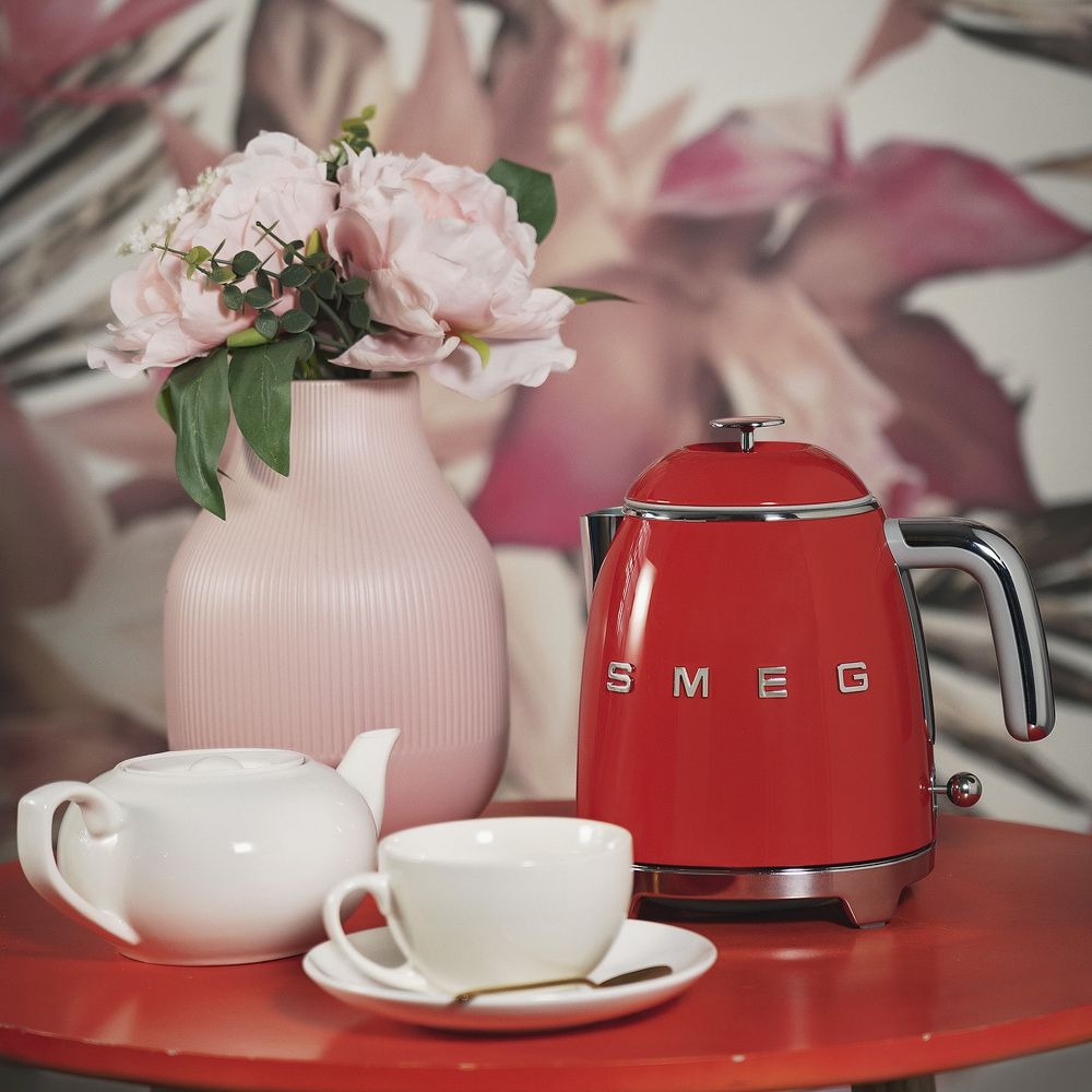 Smeg - 0,8 L Wasserkocher KLF05 - Designlinie Stil Der 50° Jahre