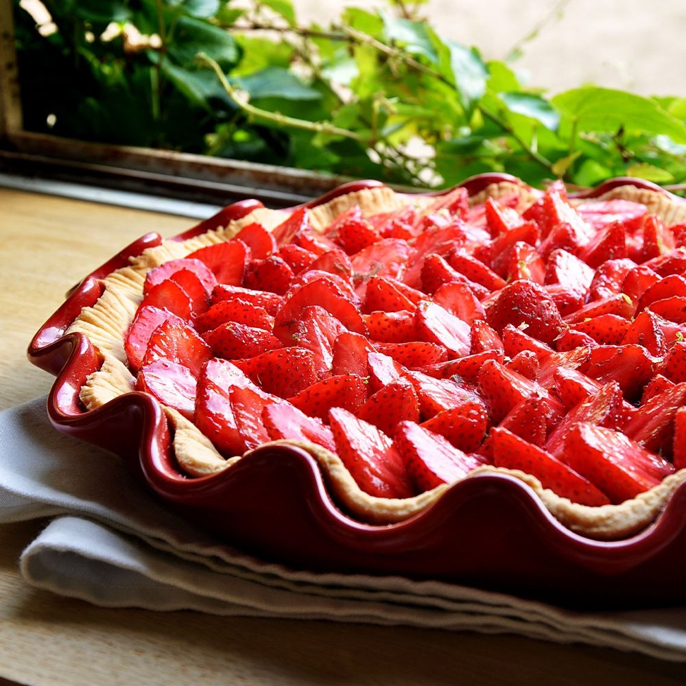 Emile Henry - Ruffled Tart dish  32 cm