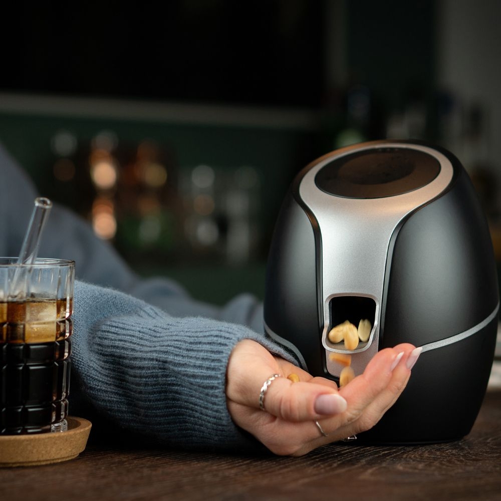 Brainstream - SnackEgg Snack & Nut Dispenser